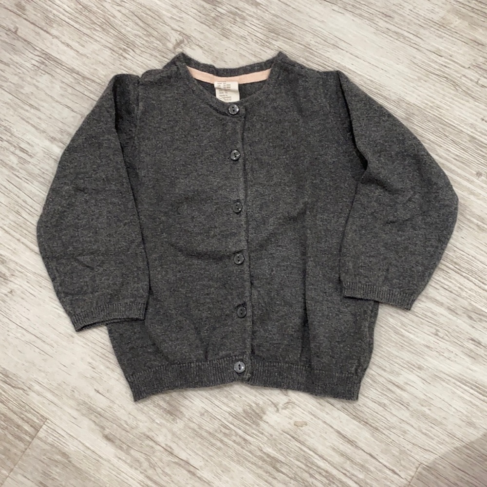 H&M. Size 12-18m. Grey.